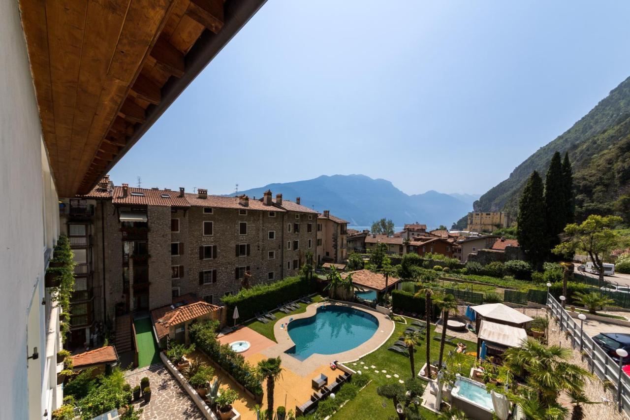 Hotel Canarino Riva del Garda Kültér fotó
